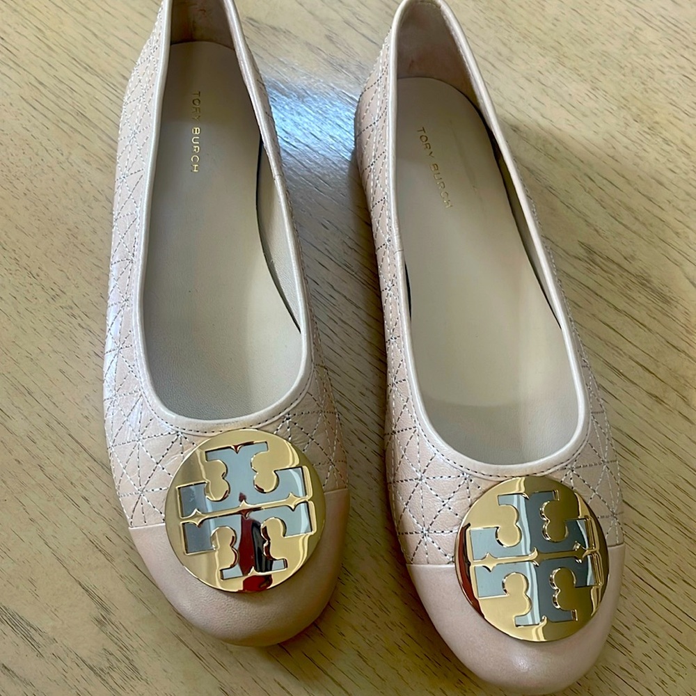 TORY BURCH  (BRAND-NEW )
